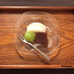 御料理 寺沢 - ｼｬｲﾝﾏｽｶｯﾄ､豊水梨､自家製羊羹