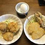 おふくろ亭 - 2019/10/15
      ホル鍋定食 ニンニク 500円
      チキンフライ 100円
      ナス 玉ねぎフライ 100円