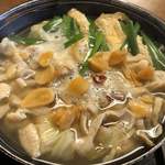 おふくろ亭 - 2019/10/15
      ホル鍋定食 ニンニク 500円
      チキンフライ 100円
      ナス 玉ねぎフライ 100円