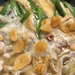 おふくろ亭 - 2019/10/15
      ホル鍋定食 ニンニク 500円
      チキンフライ 100円
      ナス 玉ねぎフライ 100円