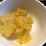 おふくろ亭 - 2019/10/15
      ホル鍋定食 ニンニク 500円
      チキンフライ 100円
      ナス 玉ねぎフライ 100円