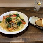 ナガタ店 - 鯖と新ジャガとトマトのパスタ