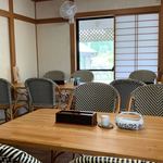 そば処 長嶺庵 - 店内テープル席。