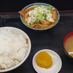 もつ煮 太郎 - 奇跡のもつ煮込み両方大盛定食