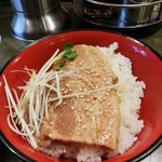 Kagetsu - ランチ角煮丼セット￥800の角煮丼
