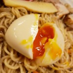 拉麺一匠 DEAD OR ALIVE - とろっと玉子