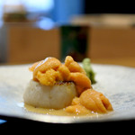 割烹 傳承ゑ美寿 - 大粒炭焼き帆立と塩水雲丹