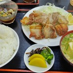 大衆食堂 まんだらや - 豚バラ炒め定食 850円