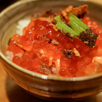 御成門はる - 鮭いくらご飯