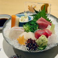 銀座 穂の河 - トロ、マグロ赤身、ホタテ、真鯛、生湯葉