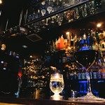 GEM'S BAR - 