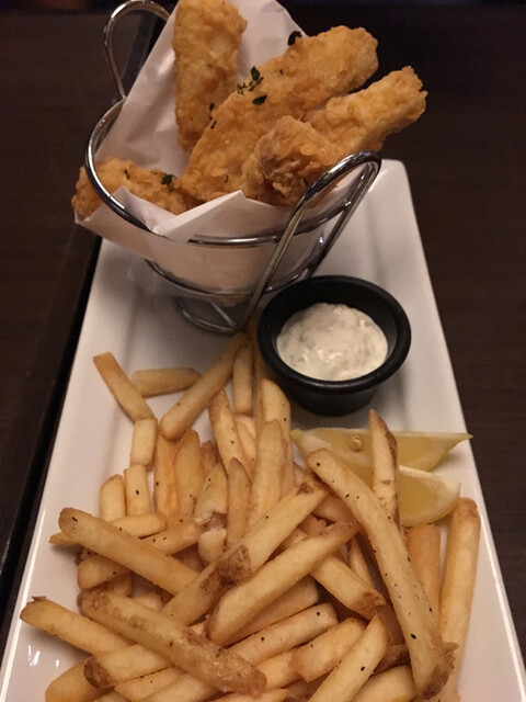 Tgiフライデーズ Mm21クロスゲート店 T G I Fridays 桜木町 アメリカ料理 食べログ