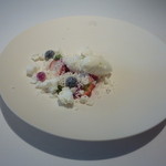 Fujiya 1935 - 2012年2月デザート　メレンゲと苺