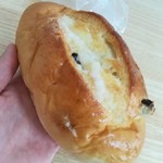 パン工房 ぴぃぷる - レーズンパン