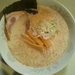 おばんざい処 ふくろう茶屋 - 博多とんこつラーメン（700円）