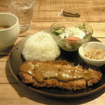 カフェ ガーデン - 夜プレート　￥８５０