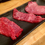 立喰い焼肉 治郎丸 - 