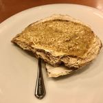 ラガッツァ - 
      牡蠣と白葱とキノコのグラタン
      
      牡蠣のコク深い味わいとクリーミーなソースがマッチ