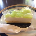 珈琲館 麗 - シャインマスカットのレアチーズケーキ