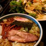 蓬来軒 - ワンタン麺、八宝菜