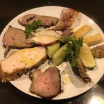 BARU 竹末 - 自家製燻製おつまみ盛合わせ