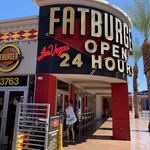 FAT BURGER - 