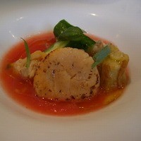クッチーナ イタリアーナ ガッルーラ - 加藤農園きわめトマトを使ったガスパチョと北海道産の帆立グリル
