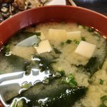 吉ひろ - 定食に付いてくる味噌汁