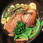 レストラン バカール - できたてシャラン鴨 胸肉のロースト