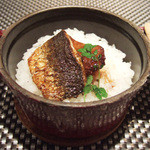 レストラン バカール - 静岡イワシとフォアグラの鉄鍋炊きあげご飯