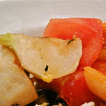 ナポリマニア - トマトとカブのサラダ