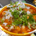 Northgate Market - Menudoにシラントロとタマネギを乗せて。