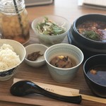 食のつむぎカフェ UMENOHANA エビスタ西宮店 - 麻婆豆腐定食