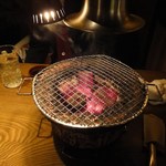 個室 焼肉 食べ放題 黒べこ屋 - 七輪で焼きます