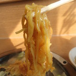 中華屋台 加匠 - 海老あんかけ焼きそばの麺のアップ　【　２０１２年２月　】