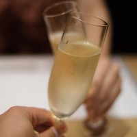神戸牛 しゃぶしゃぶ おもき 離れ 銀座店 - シャンパンで乾杯