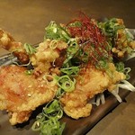 nagoyako-chinsemmonkoshitsutoriginteihanare - 鶏のねぎ塩唐揚げ税抜790円