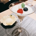 割烹 おみたま - コーヒーのブラマンジェ、ラフランスのシャーベット