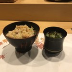 旬菜 おぐら家 - 鮎ご飯と味噌汁。
      美味し。