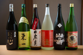 Shokushin Shungiku - 全国から厳選した日本酒