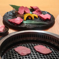 近江うし焼肉 にくTATSU 銀座店 - 