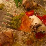 アンティカ オステリア バーチョ - サーモンとラビゴットソースは秀逸な取り合わせです