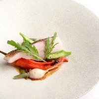 師崎 さわらのグリル 焦がしバターとフルーツトマトソース