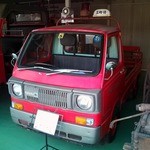 昭和の杜博物館 - 昭和の杜クラシックカー館スバルサンバー消防車[フォレストタウン秋山編]