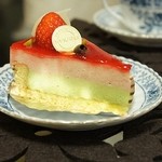 トゥルティエール - (2012.2.23)　いちごとピスタチオのケーキ 