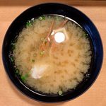 玄海寿司 本店 - 四色丼 ¥960 のカニ汁