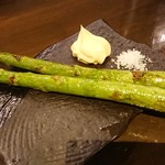 飲んべぇ食堂 らくだ屋 - 焼きアスパラ