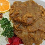 かつ平 - カツカレー850円。とんかつ屋さん本職の味はカレーのトッピングとは言えない。