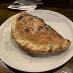 MILLE FIORI - 半熟卵のビスマルク カルツォーネ