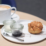 KASHIYAMA DAIKANYAMA CAFE  - スコーン　バニラ